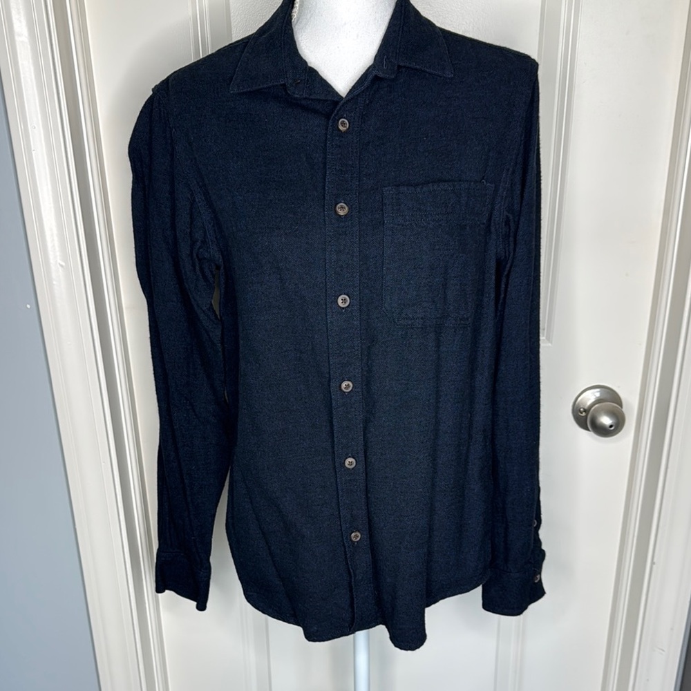 Old Navy  Casual Button Down Shirt size small